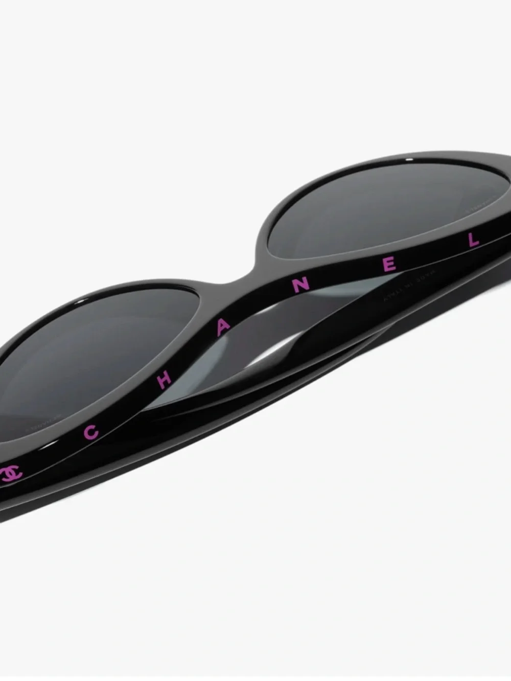 CHANEL Black Cat-Eye Sunglasses with Dark Gray Lenses